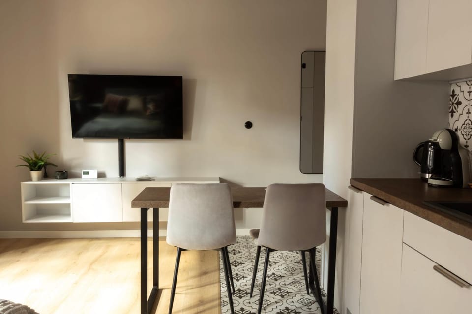 TV and multimedia, Dining area