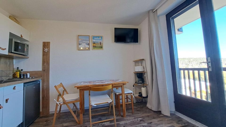 TV and multimedia, Dining area