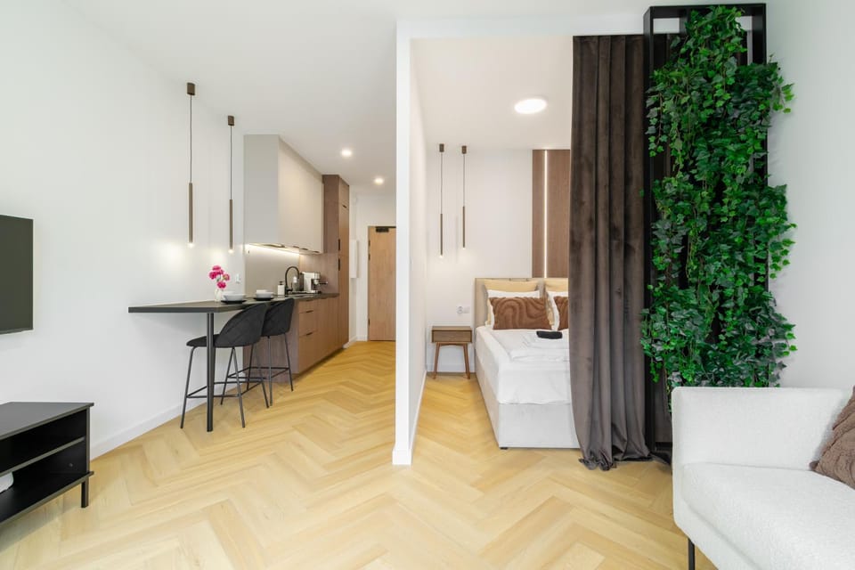 Bed, TV and multimedia, Seating area, internet, microwave, oven, stove, stove, toaster