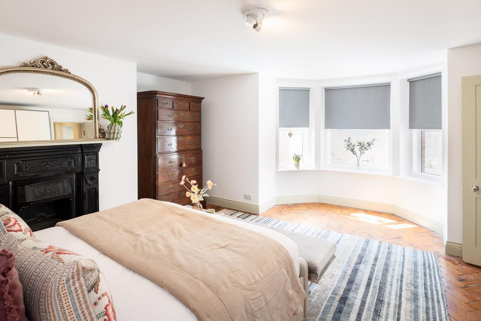 Large Garden Flat sleeps 6 Central Exmouth Apartment in Exmouth