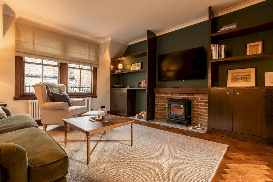 Communal lounge/ TV room, Living room
