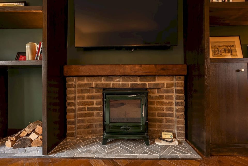 Communal lounge/ TV room, Living room