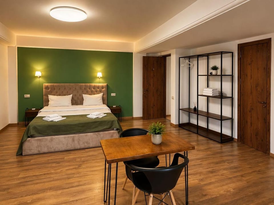 Bedroom, Family