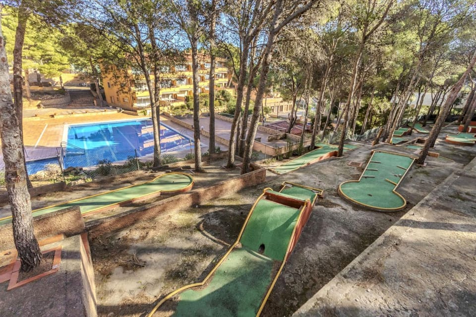 Garden, Minigolf, Swimming pool