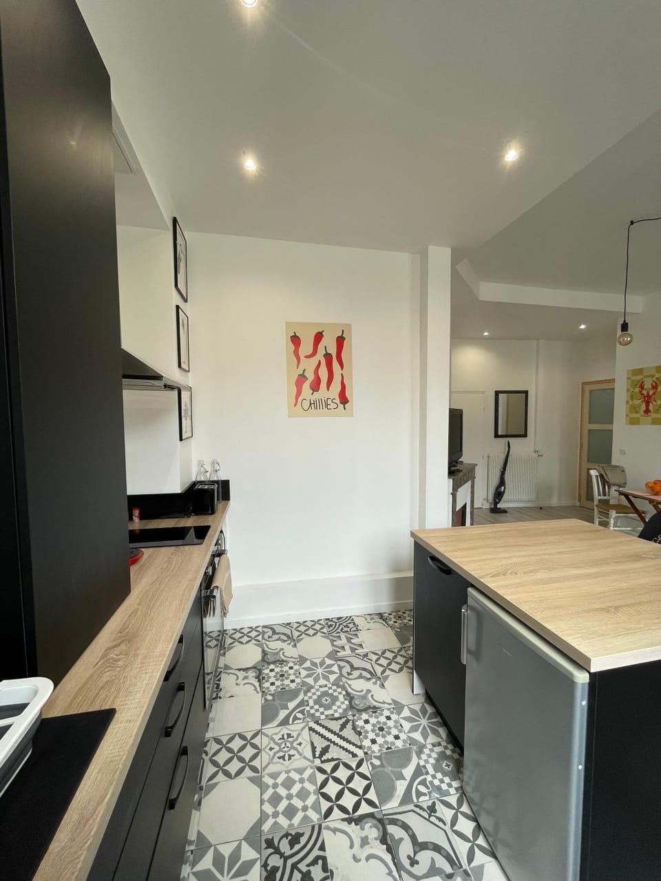 Kitchen or kitchenette