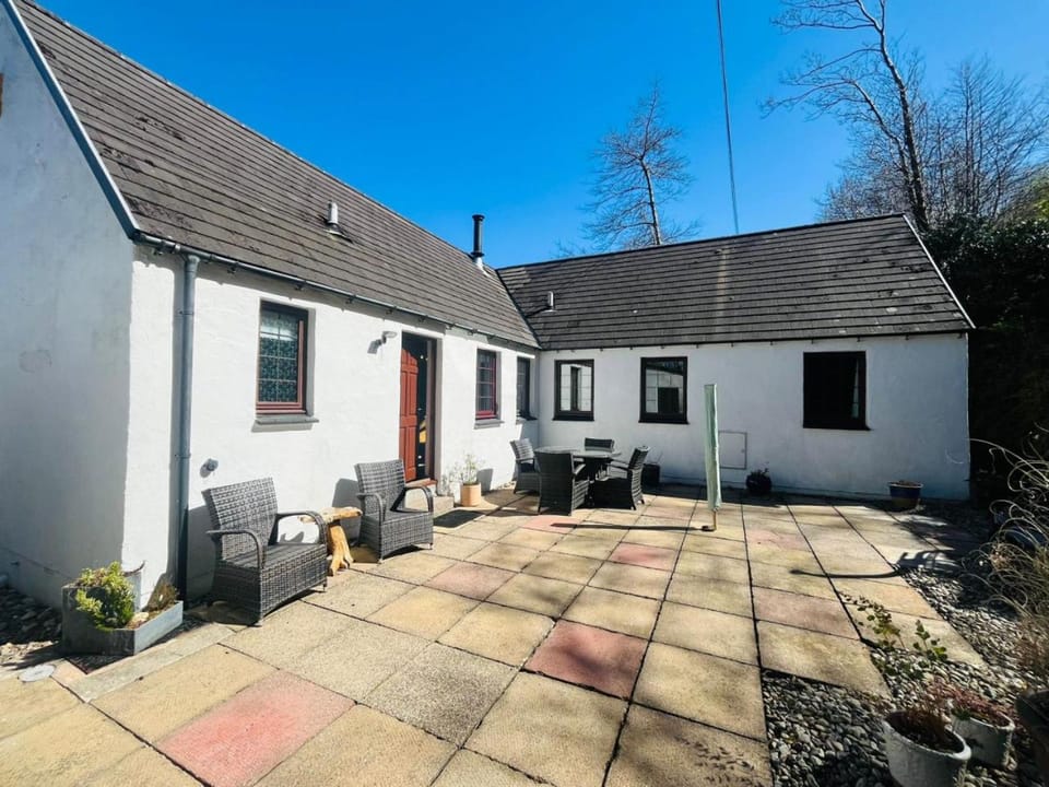 Property building, Patio, Garden, Garden view