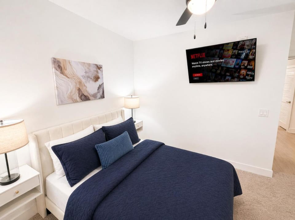 Luxury Palmer Parkside Condo with Regions Field View Apartment in Birmingham