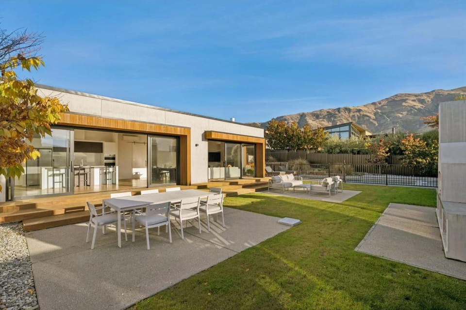 Patio, Natural landscape