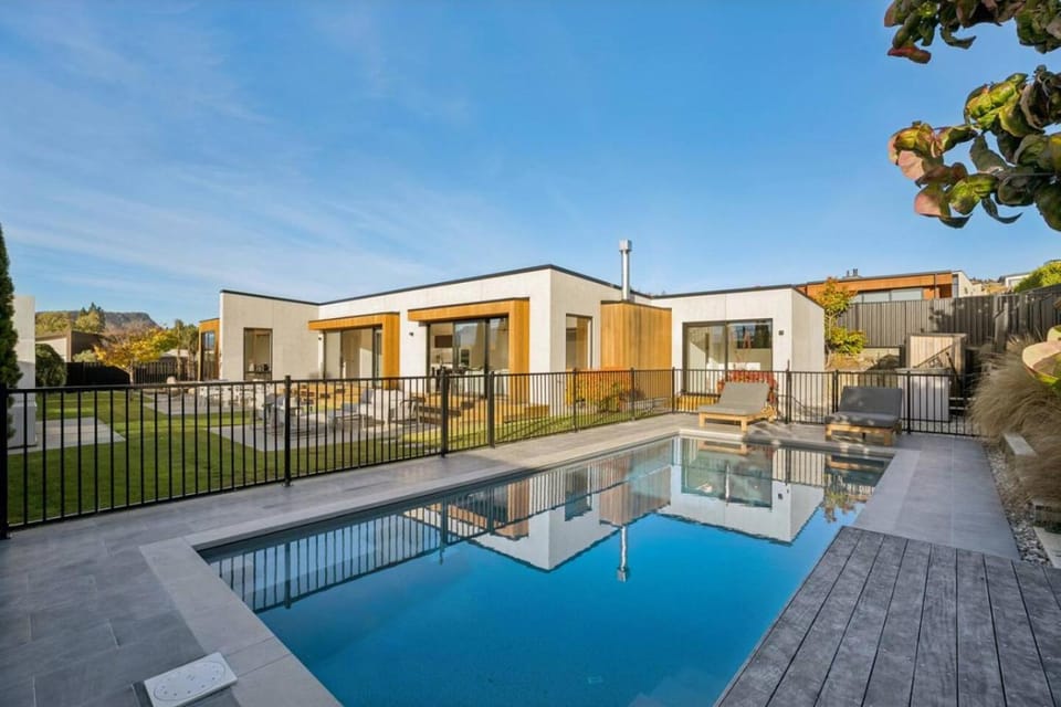 Patio, Swimming pool