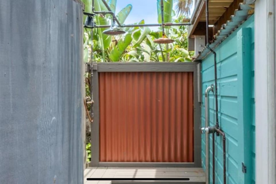 Beach-Food-Resort 2 min walk l Patio lOcean View House in Frederiksted