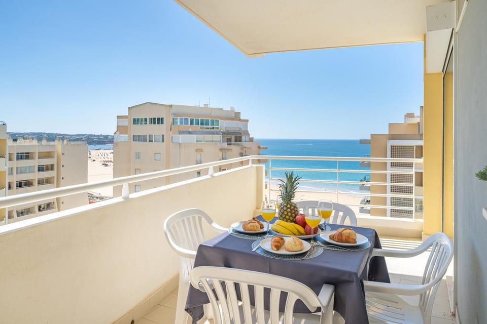 Property building, Patio, Day, Natural landscape, View (from property/room), Balcony/Terrace, Food and drinks, Food, Sea view, Lunch, Dinner, Drinks