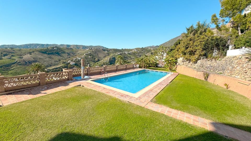 Garden, Swimming pool