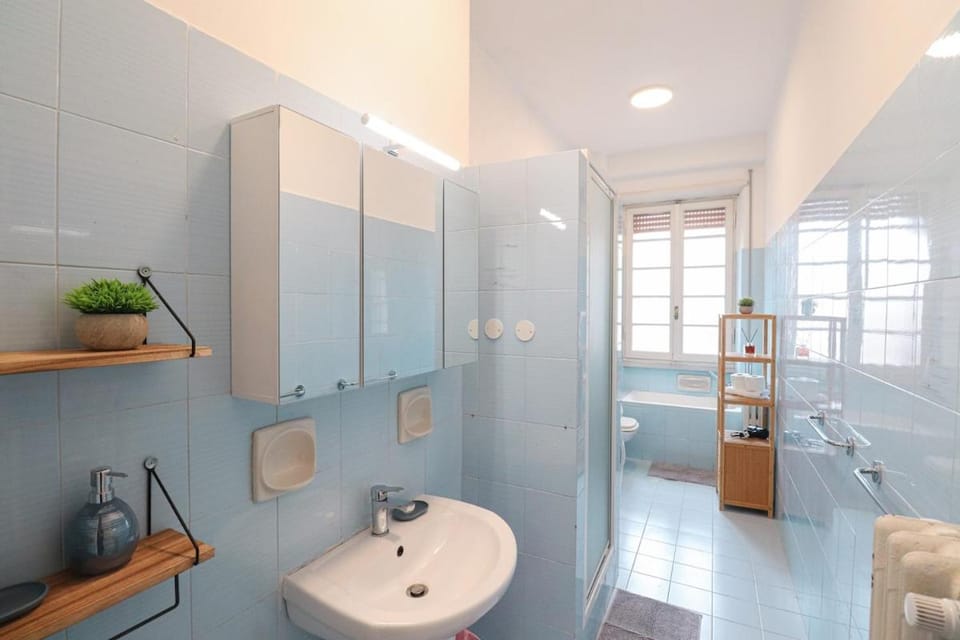 Stylish Vatican Chic Home - 3 Suites & Metro 7min Apartment in Rome