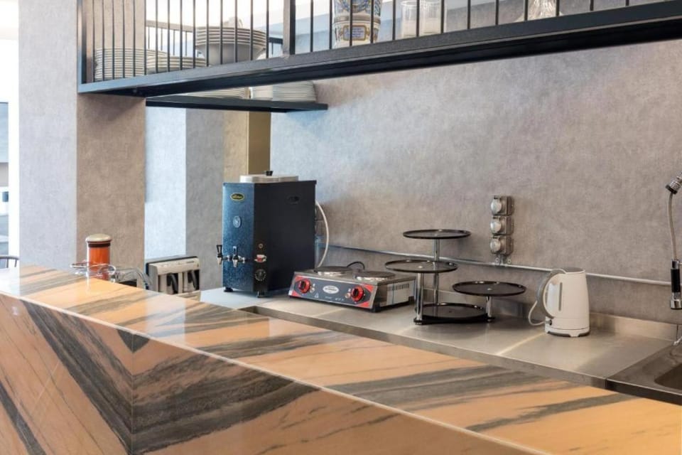 Restaurant/places to eat, Lobby or reception