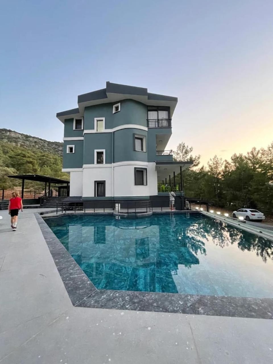 Property building, Natural landscape, Mountain view, Swimming pool