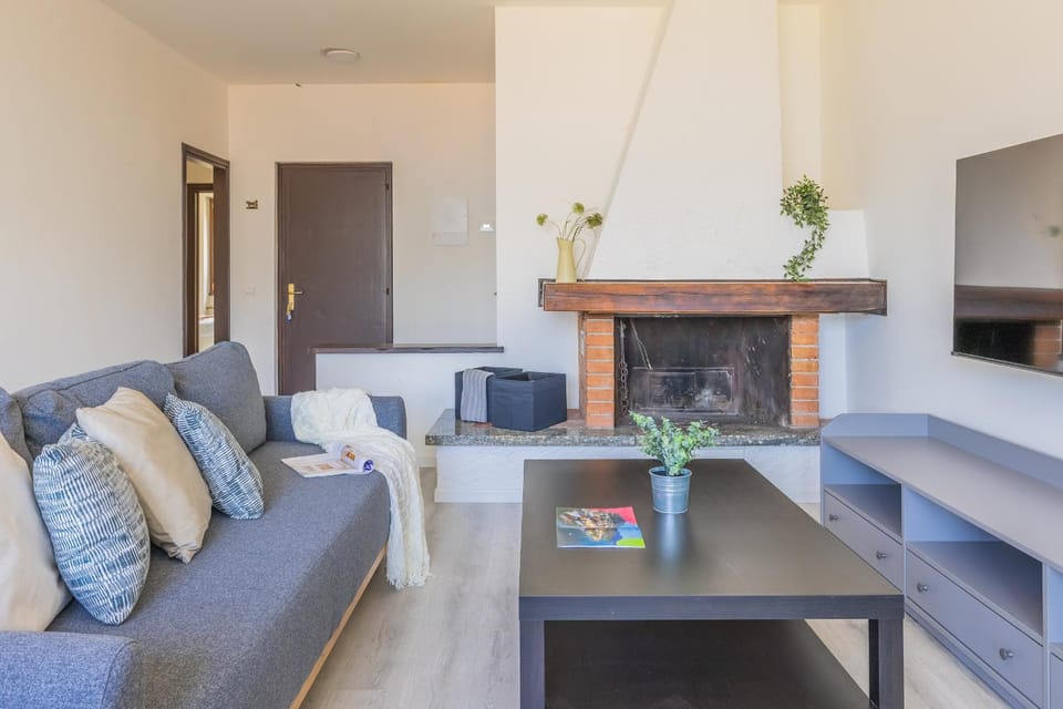 Communal lounge/ TV room, Living room