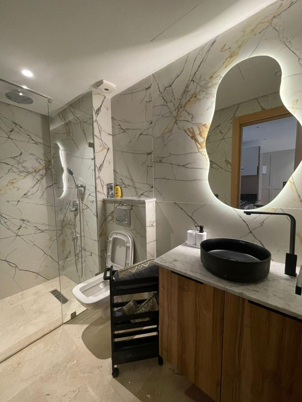 Shower, Bathroom, towels