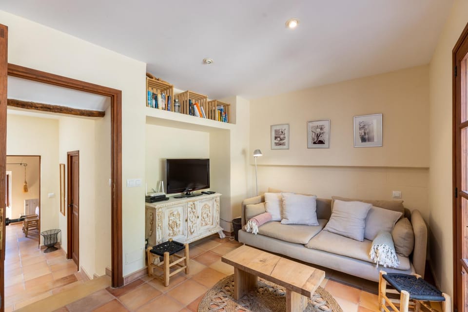 Communal lounge/ TV room, Living room