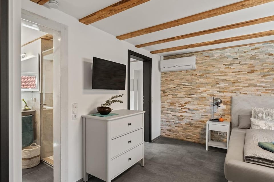 Studio Mandelblüte klimatisiert Apartment in Rhineland-Palatinate