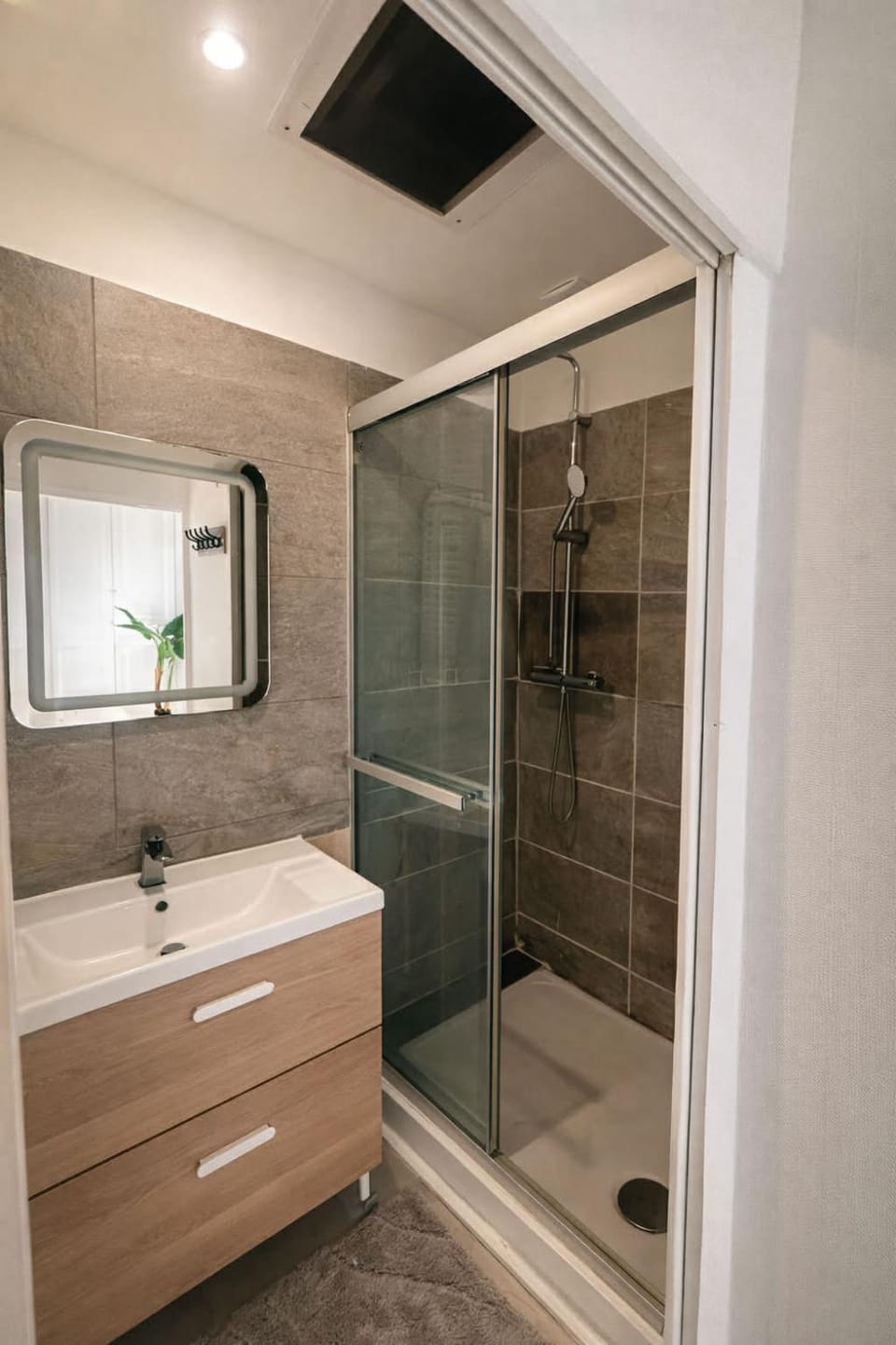 Shower, Bathroom