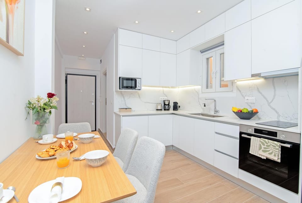Kitchen or kitchenette, oven, stove, toaster