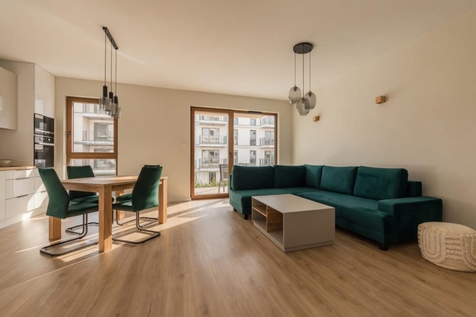 Bed, TV and multimedia, Kitchen or kitchenette, Photo of the whole room, Seating area, Dining area