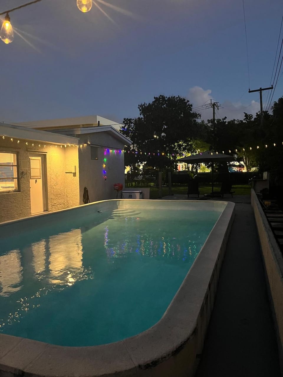 Modern Pool Home, 10 Guests, Perfect for Groups House in Lauderdale Lakes
