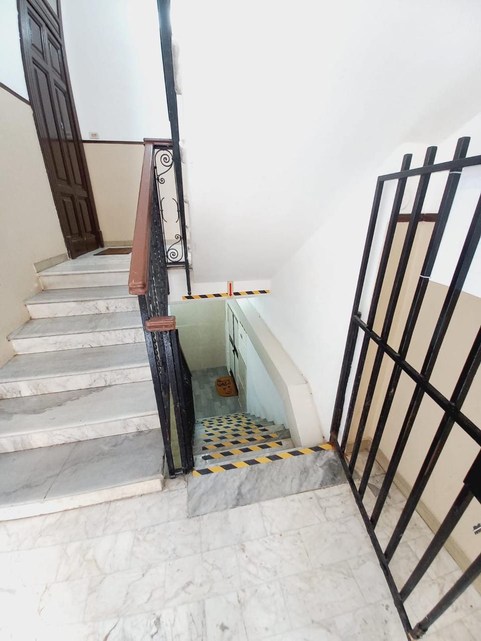 Property building, Facade/entrance, Lobby or reception
