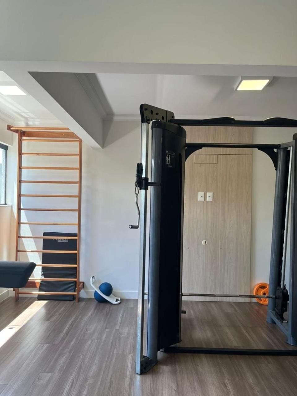Apto Moderno com garagem passos da Vila Germânica Apartment in Blumenau