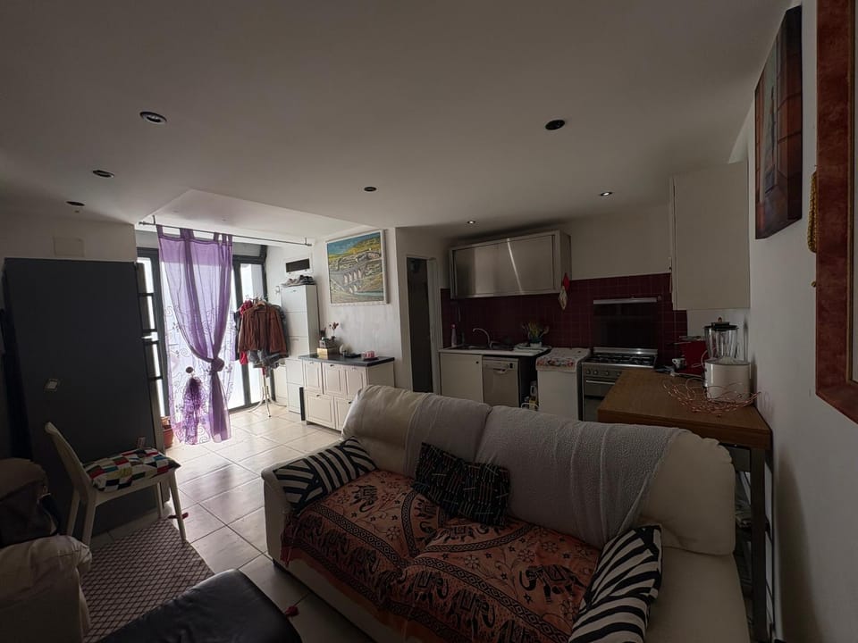 LOFT BILOCALE BARI CENTRO CASA VACANZE nei pressi della stazione e lungomare Apartment in Bari