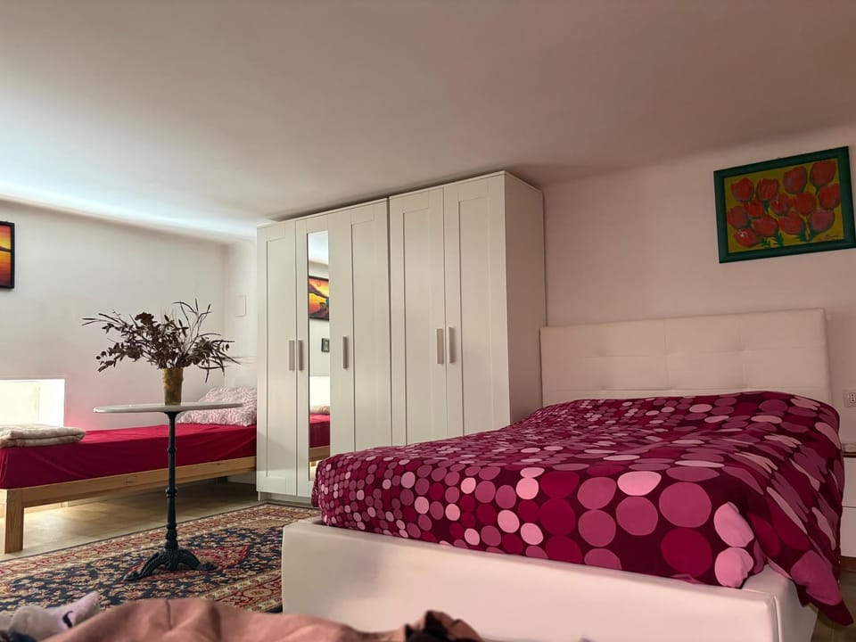 LOFT BILOCALE BARI CENTRO CASA VACANZE nei pressi della stazione e lungomare Apartment in Bari