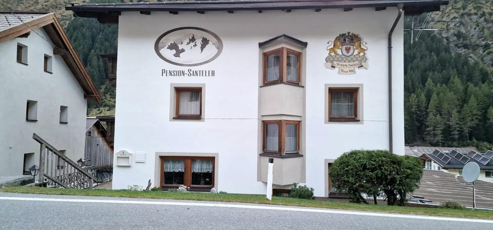 Gasthof Pension Santeler Inn in Tyrol