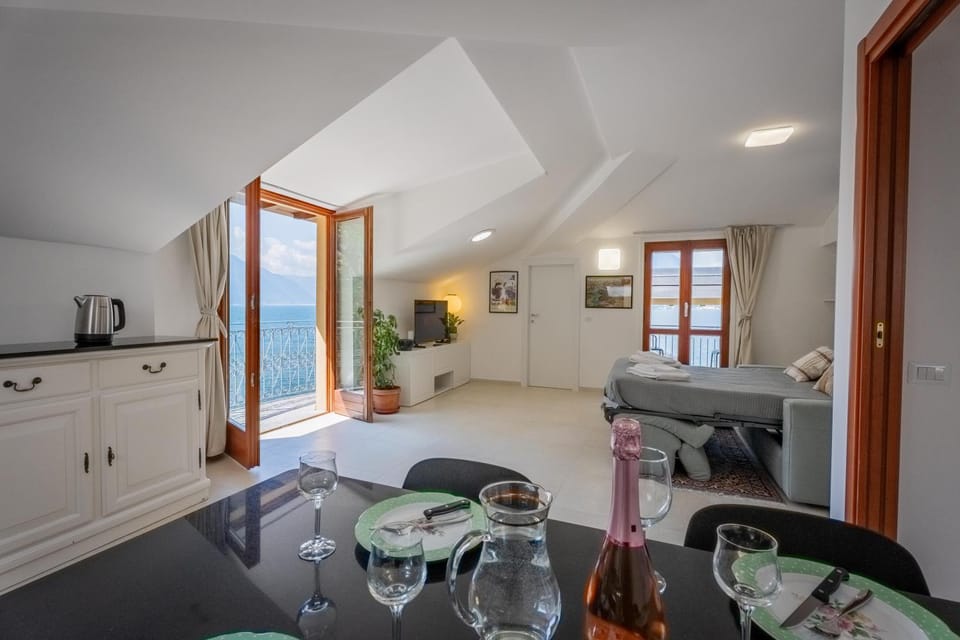 Marble House Varenna Lake Como Apartment in Varenna