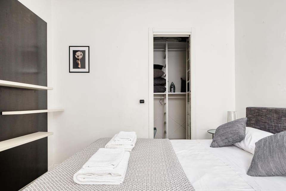 Bed, Photo of the whole room, Bedroom, towels, wardrobe
