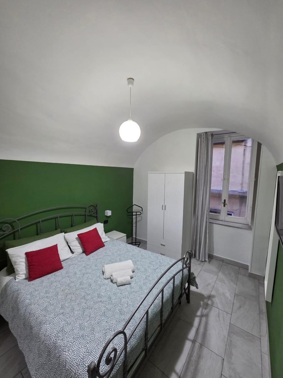 Bed, Bedroom, towels, wardrobe