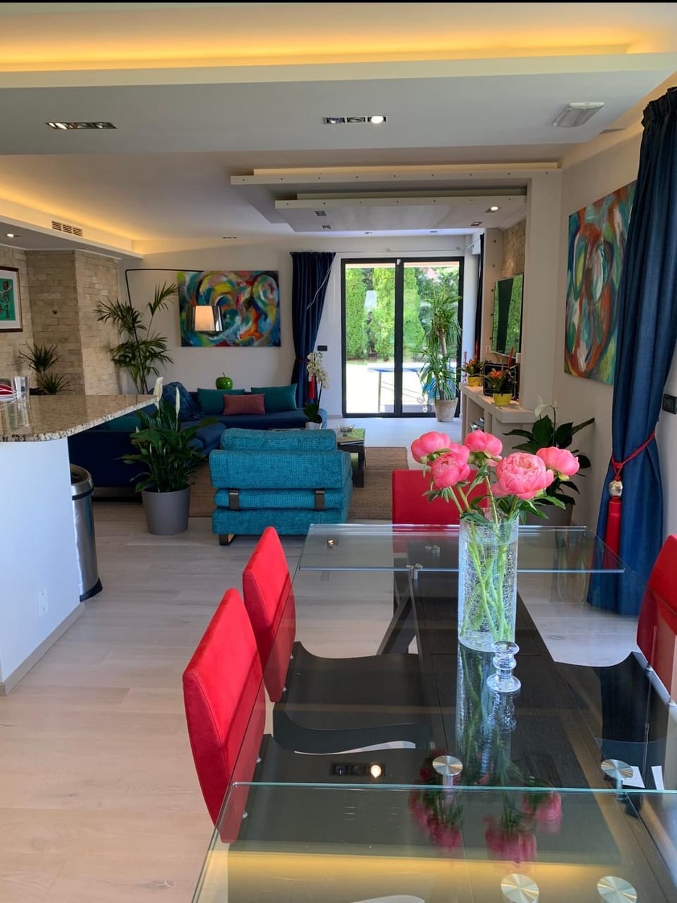 Cap d'Antibes Luxury Family Villa Apartment in Antibes