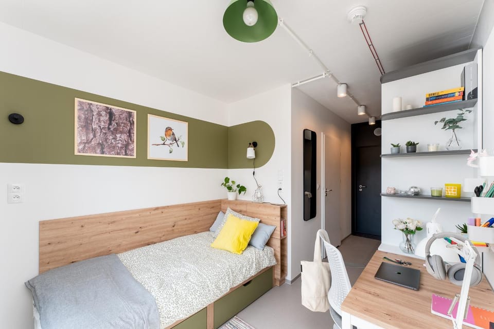 Bed, Bedroom