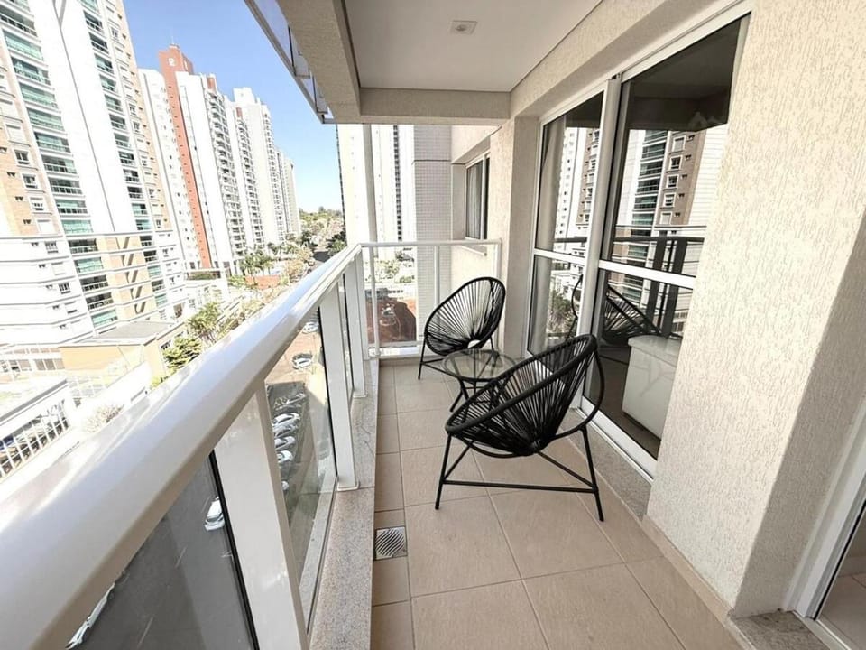 JH1001 Plot, balcony, air conditioning, pool, gym and leisure area Apartment in Londrina
