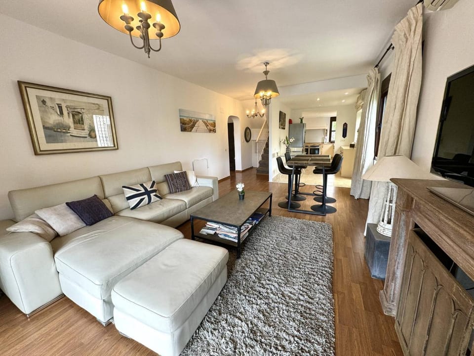 Communal lounge/ TV room, Living room