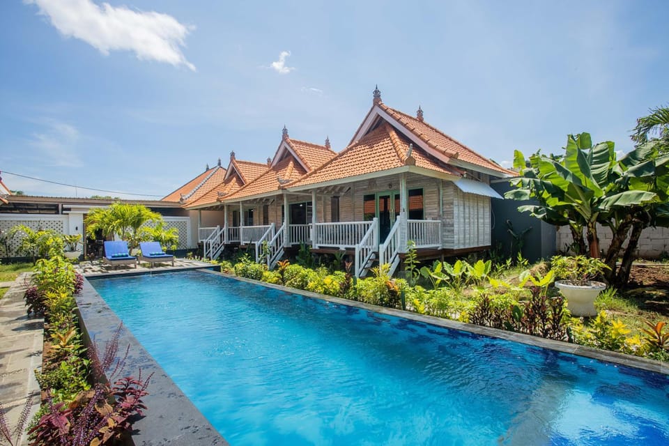 Property building, Garden, View (from property/room), Garden view, Garden view, Pool view, Swimming pool