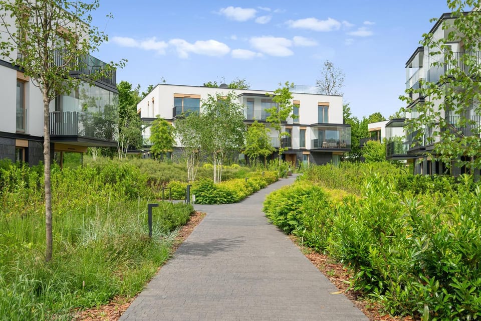 Property building, Spring, Day, Natural landscape, Garden, Garden view