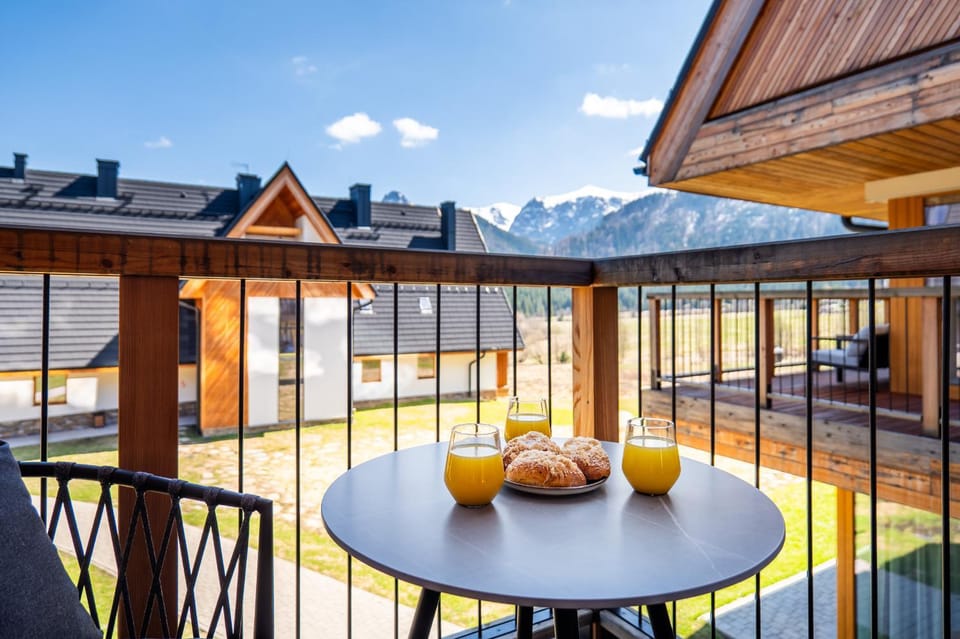 Natural landscape, Balcony/Terrace, Mountain view