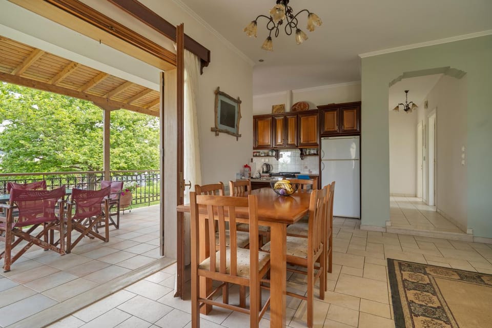 An Authentic Greek House Country House in Lefkada, Lefkada Municipality, Greece