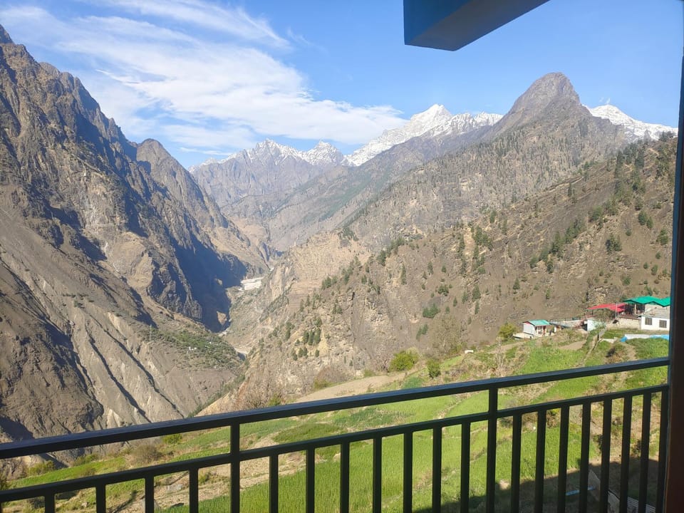 Nearby landmark, Day, Natural landscape, View (from property/room), Balcony/Terrace, Mountain view