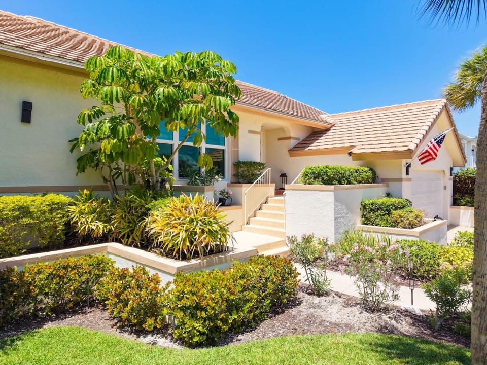 Beach Walk House in Sanibel Island