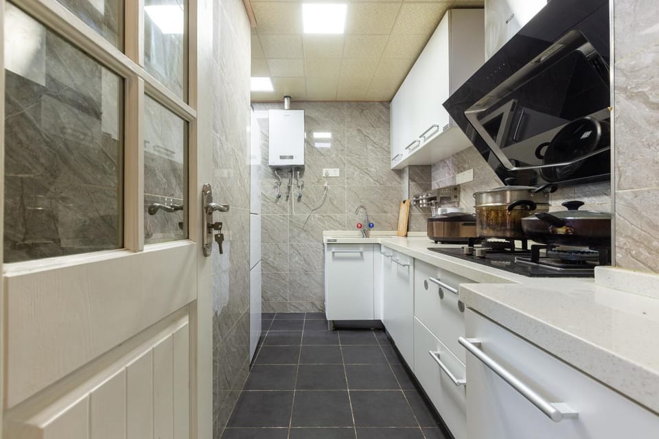Kitchen or kitchenette, stove