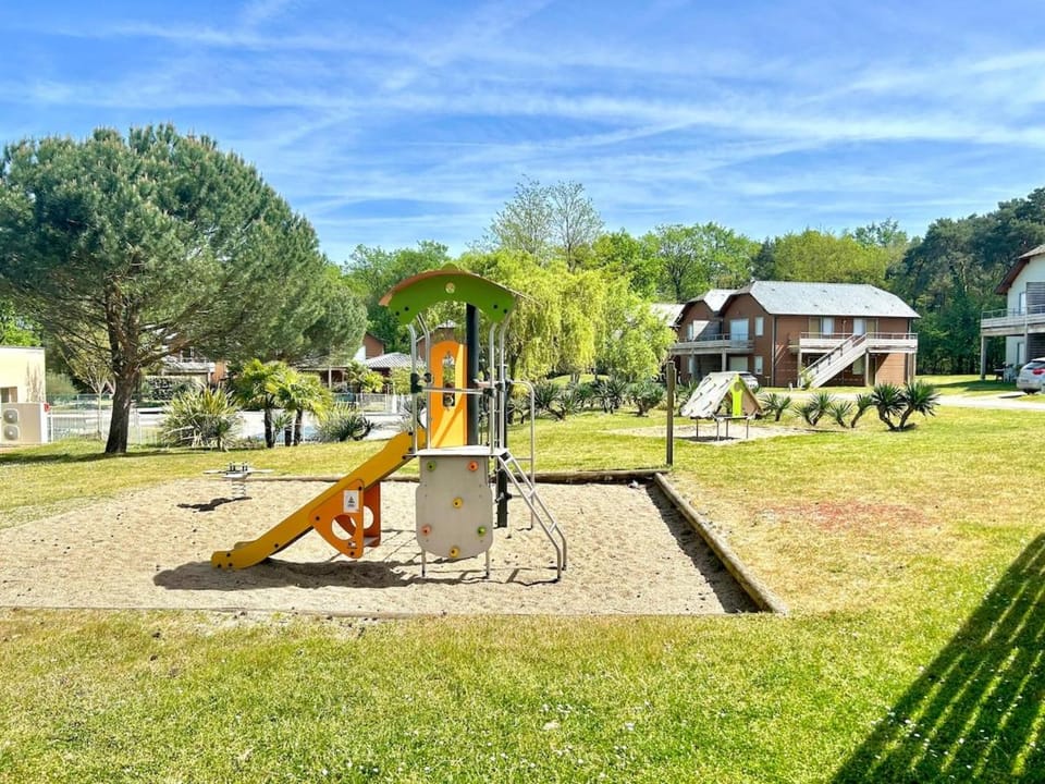 Cozy cottage - Lovely residence with pool Apartment in Centre-Val de Loire