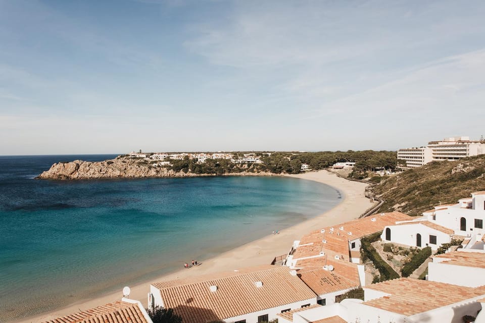 Nearby landmark, Off site, Day, Neighbourhood, Natural landscape, Summer, Beach