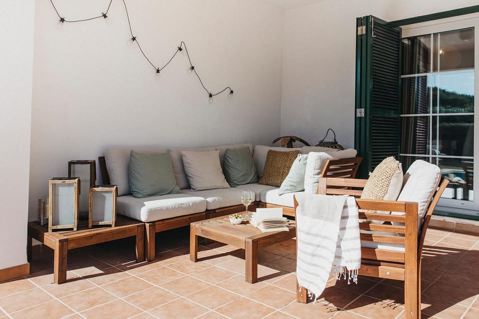 Patio, Off site, Day, Seating area