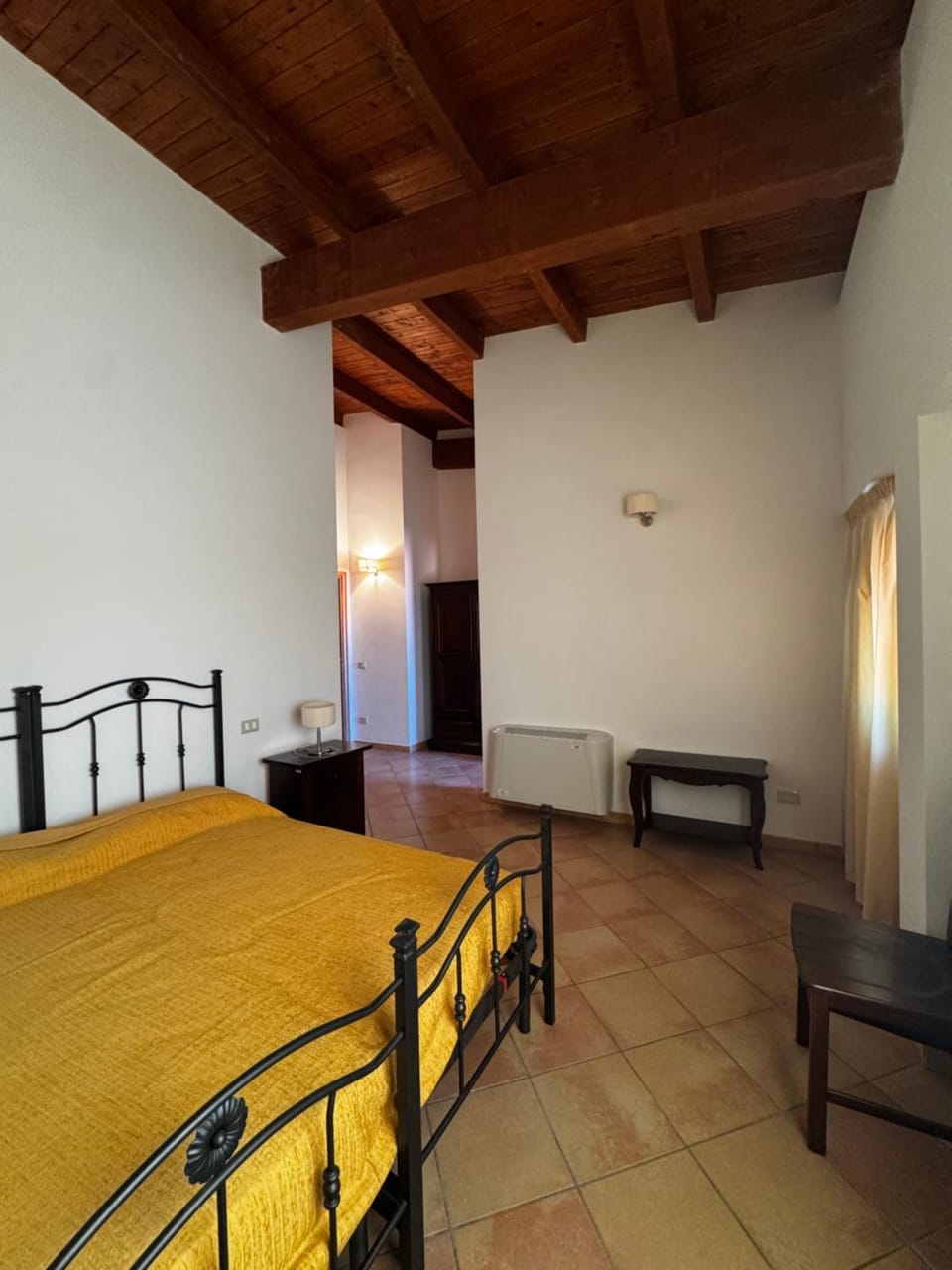 Living room, Photo of the whole room, Bedroom